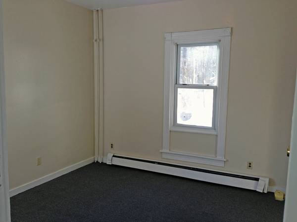 13 Monroe - Living